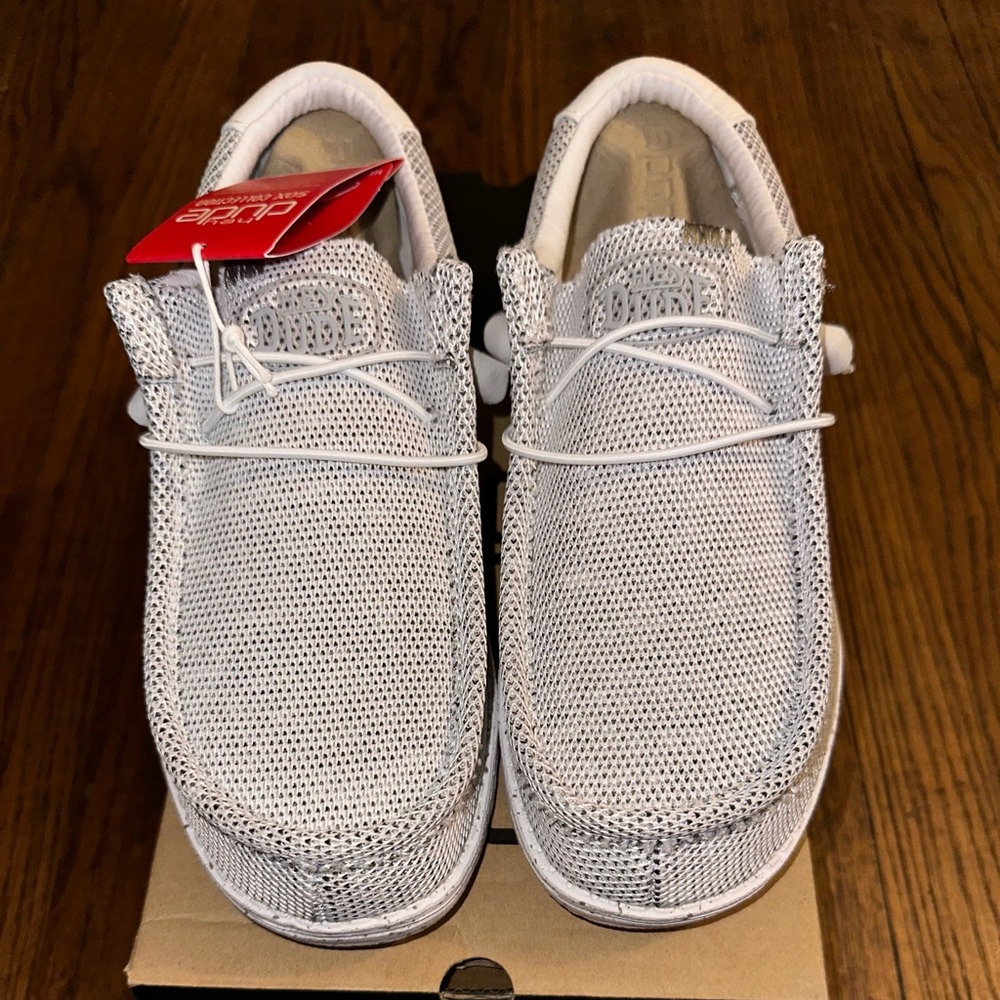 Hey Dude Wally Sox Shoes for Men, Size 8- White